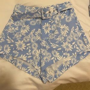Zara belted floral shorts size S!